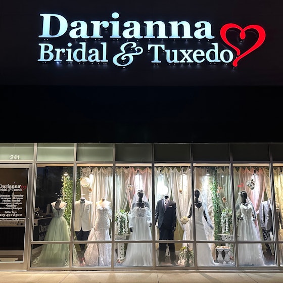 Exterior of Darianna Bridal & Tuxedo.